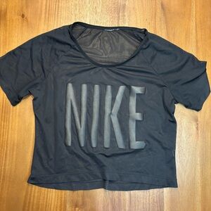 Nike Women's Black Short Sleeve Tee